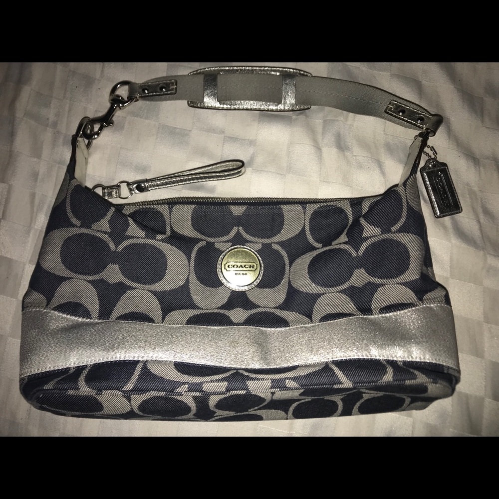 *NWOT* Coach rare denim signature stripe hobo